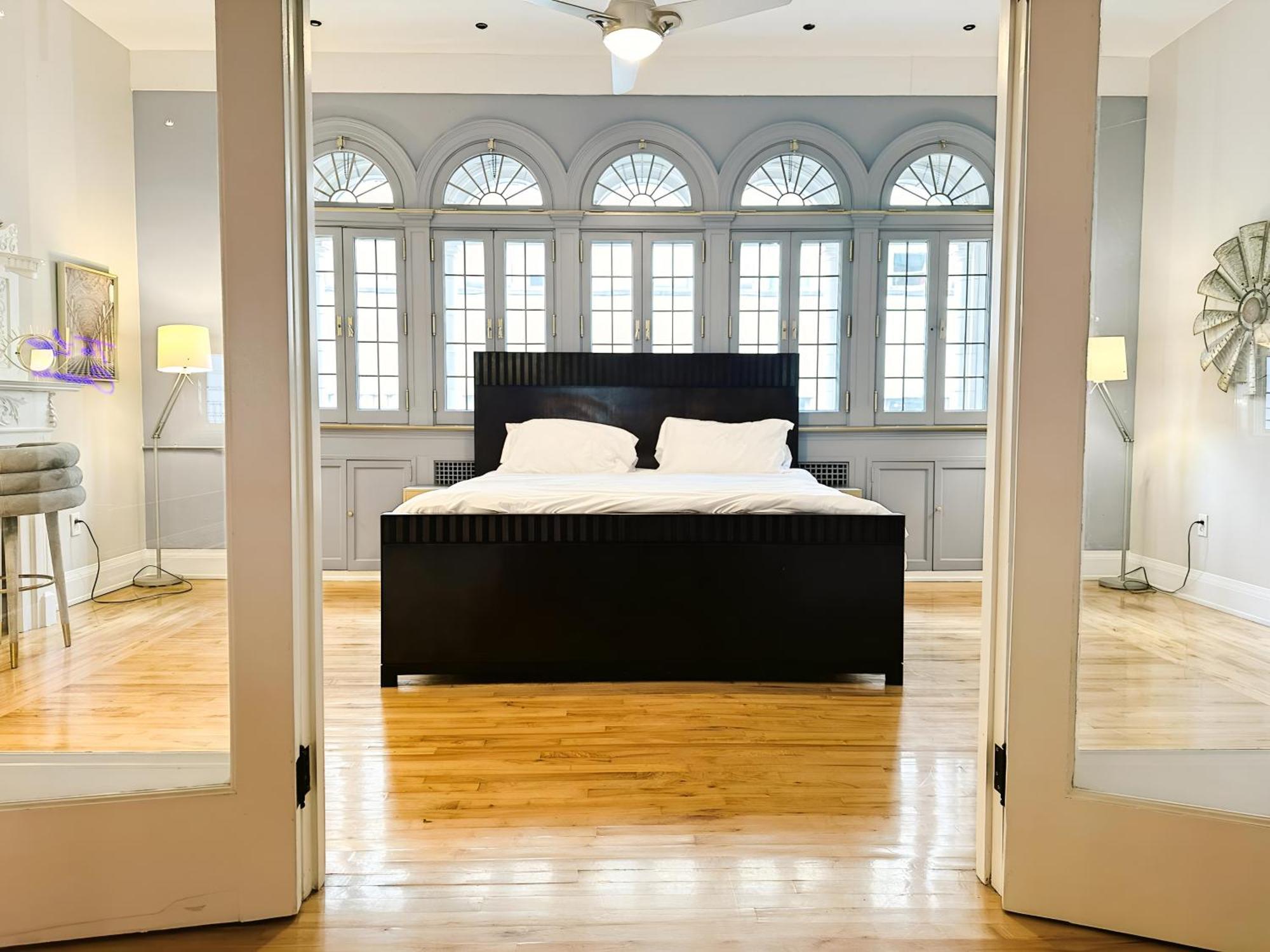 The Historic Lyric Penthouse With Private Rooftop Cincinnati Bagian luar foto