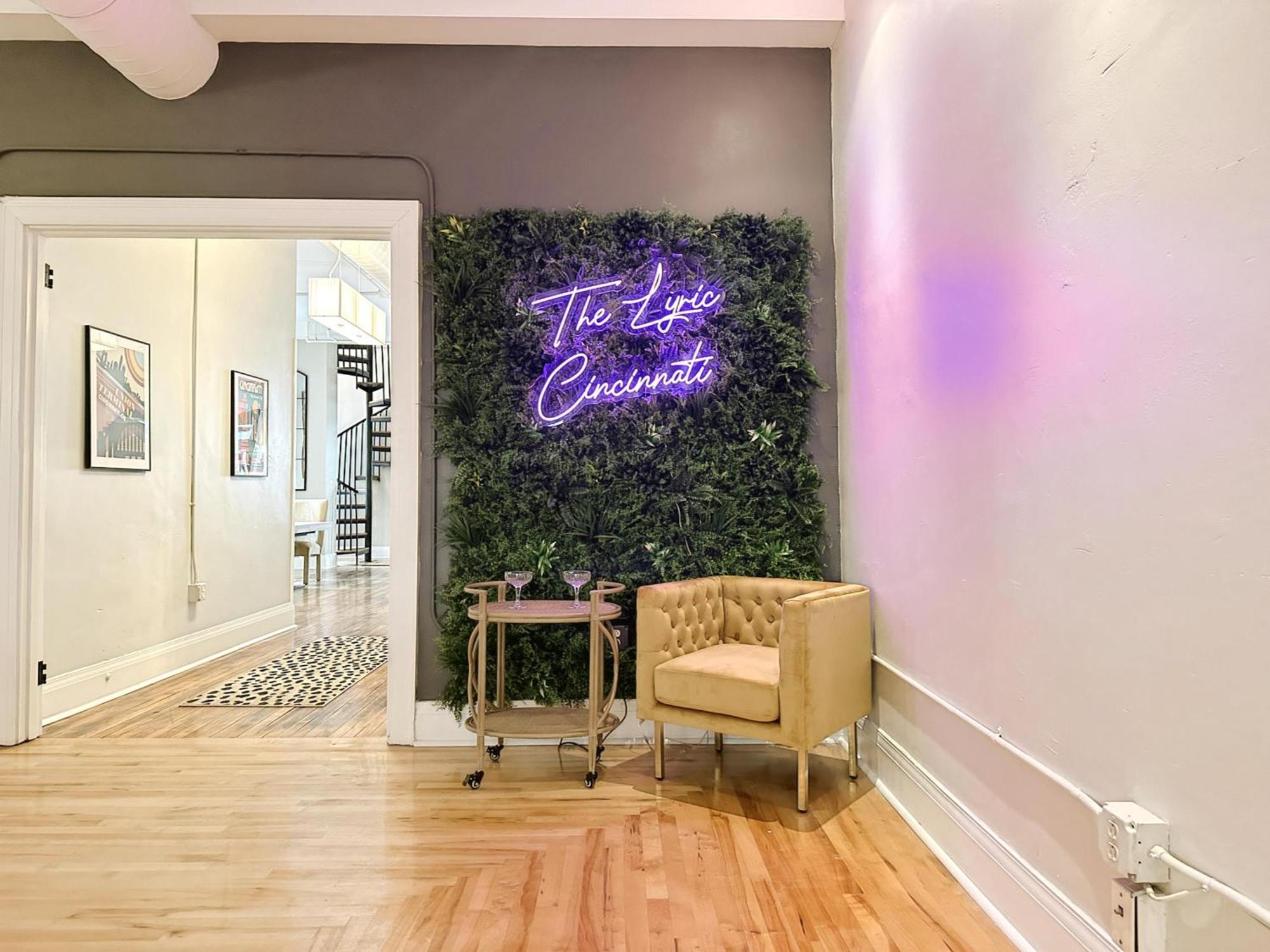 The Historic Lyric Penthouse With Private Rooftop Cincinnati Bagian luar foto