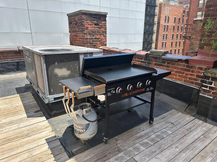 The Historic Lyric Penthouse With Private Rooftop Cincinnati Bagian luar foto