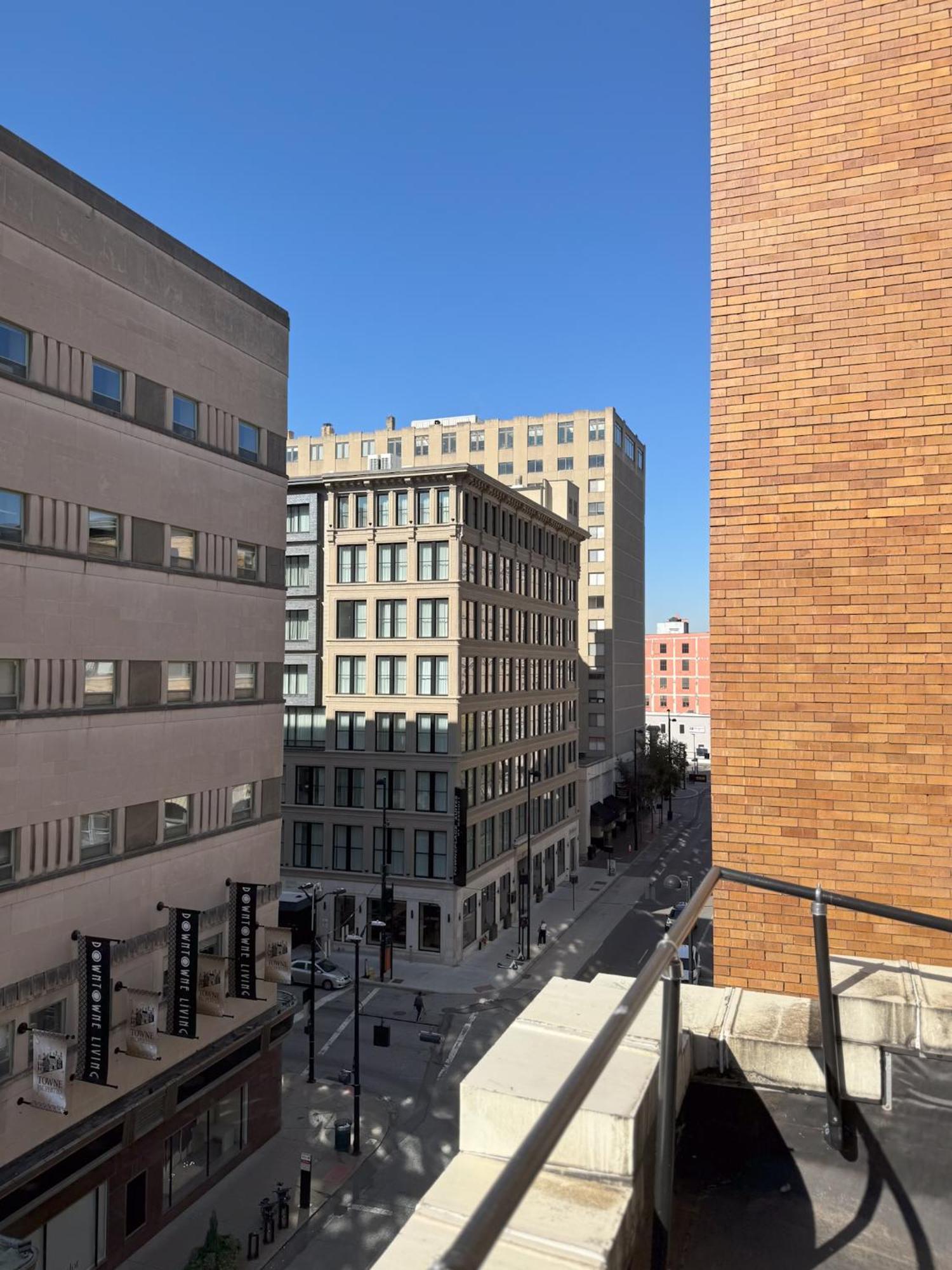 The Historic Lyric Penthouse With Private Rooftop Cincinnati Bagian luar foto